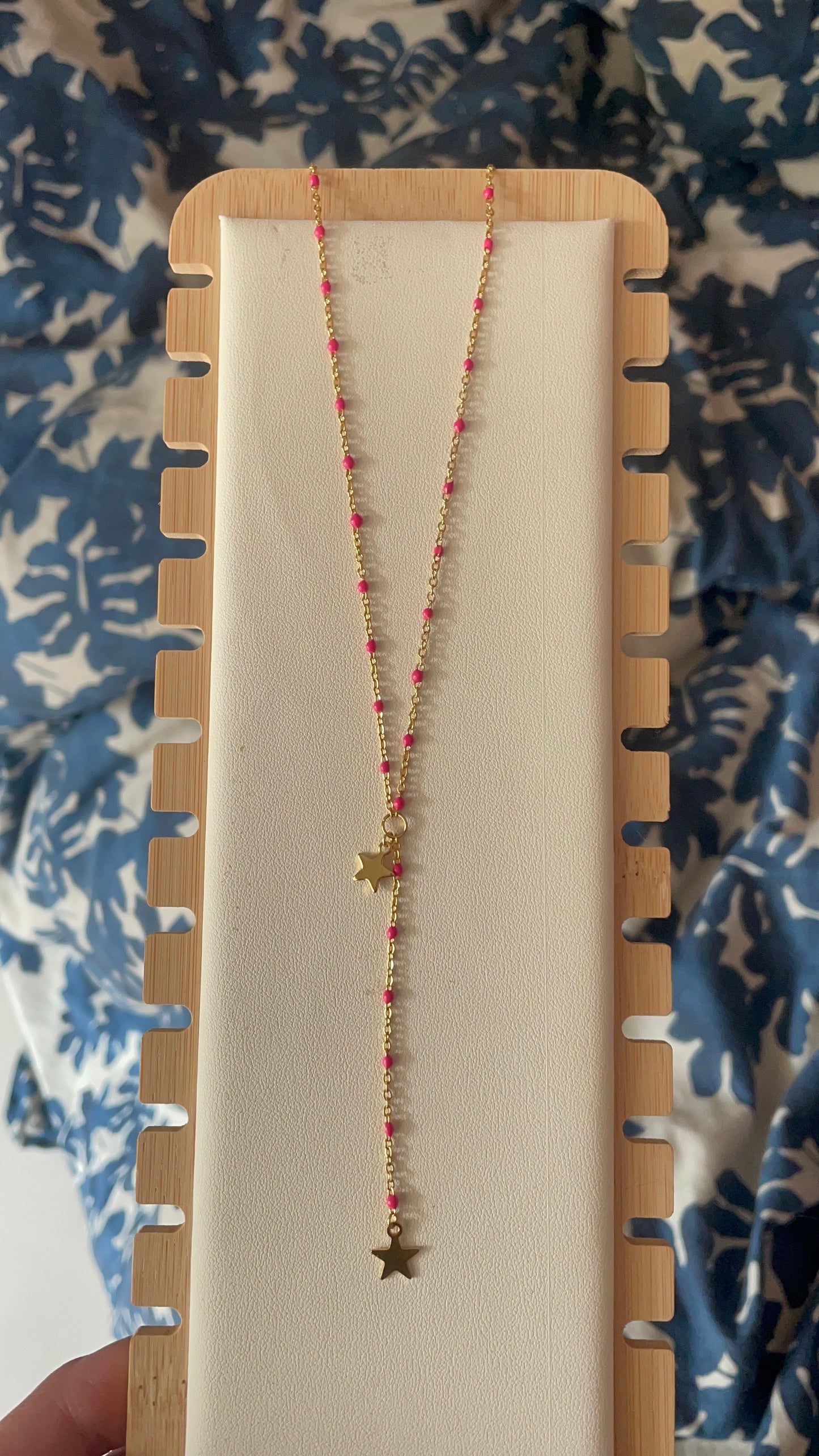 Collier cravate étoile